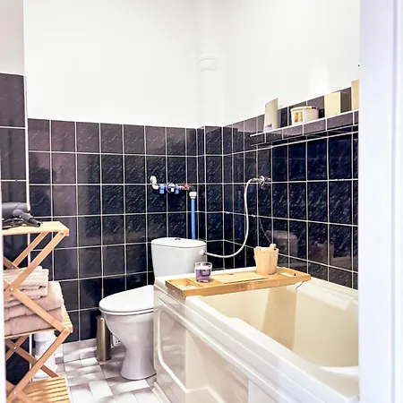 Appartement Homely By Bookinghost