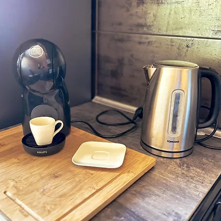 Apartment Homely By Bookinghost