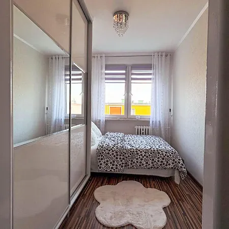 Homely By Bookinghost *