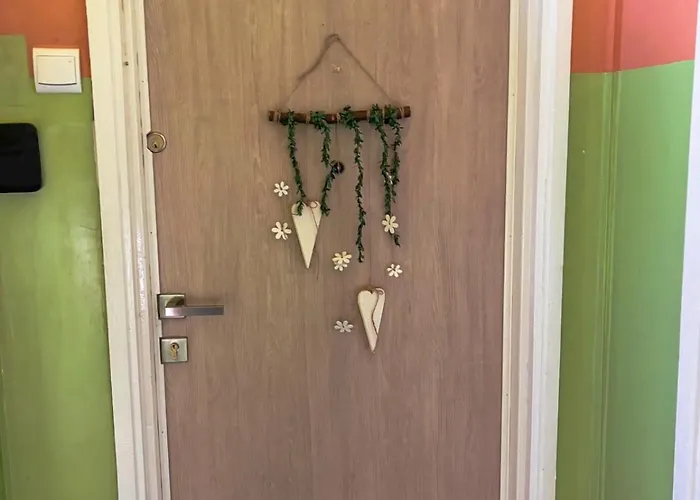 Homely By Bookinghost