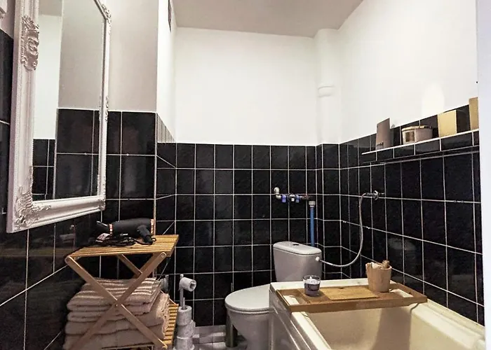 Homely By Bookinghost Апартаменты