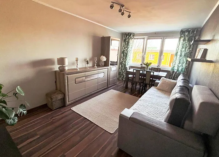 Homely By Bookinghost Валч